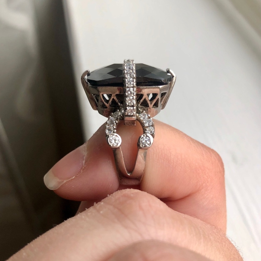 Black onyx costume ring - Picture 6 of 8
